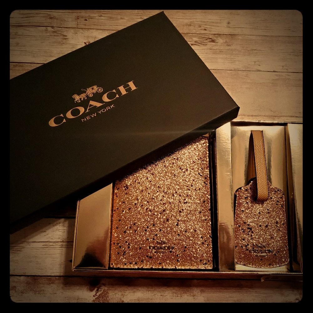 Coach Travel Set